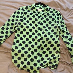Green polka dot polyester button-down